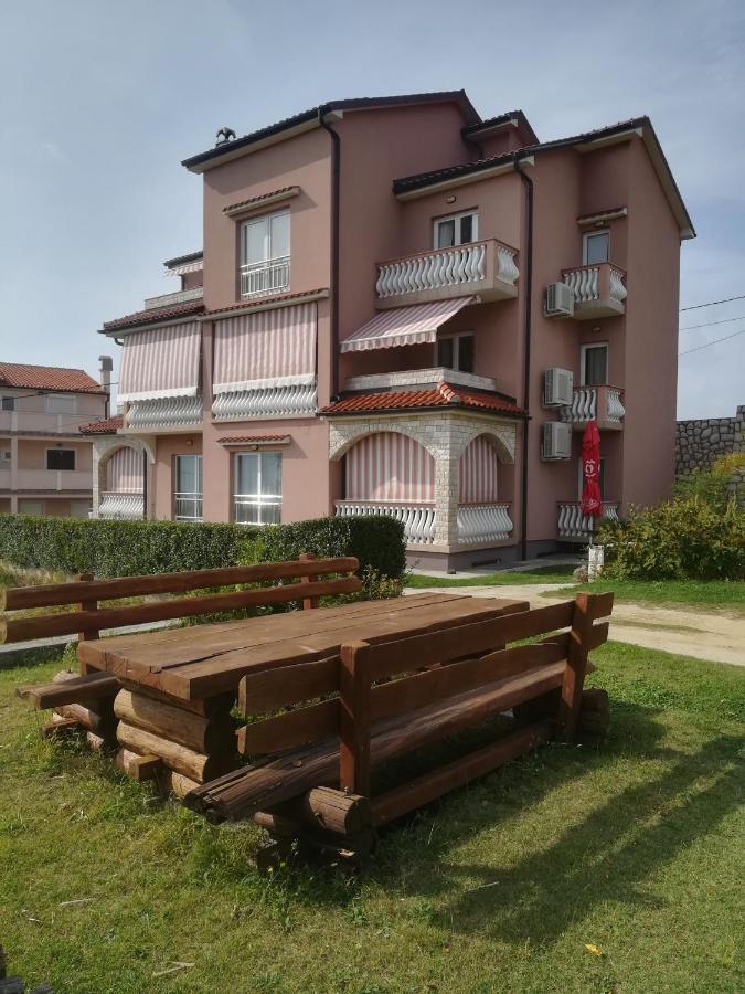 Apartmani Danijela Tomicic 로파르 외부 사진